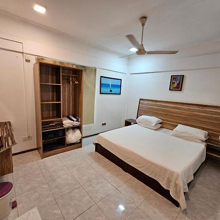 Hotel Batuta Maldives Surf View Thulusdhoo Exterior foto
