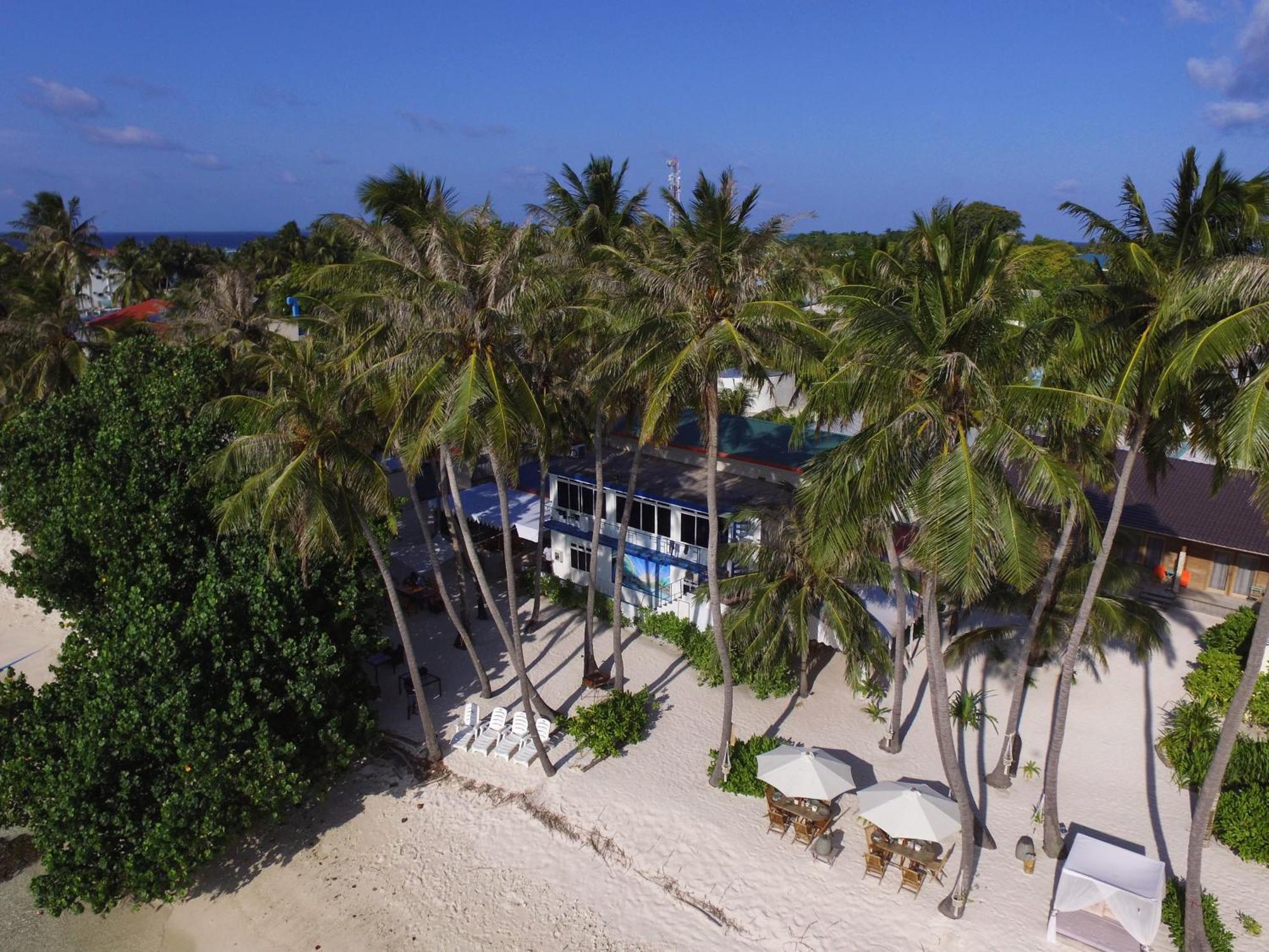Hotel Batuta Maldives Surf View Thulusdhoo Exterior foto