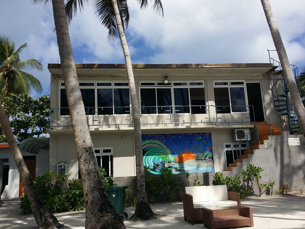 Hotel Batuta Maldives Surf View Thulusdhoo Exterior foto