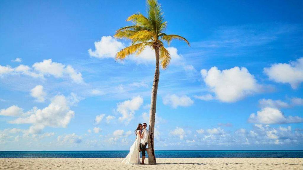 Hotel Batuta Maldives Surf View Thulusdhoo Exterior foto