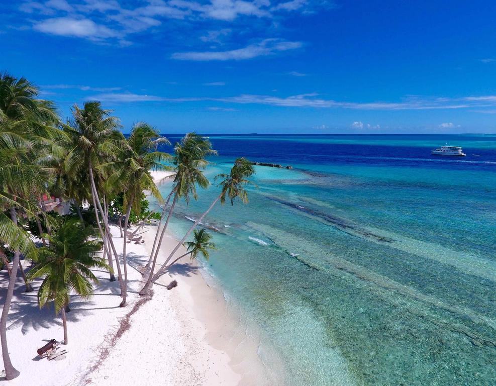 Hotel Batuta Maldives Surf View Thulusdhoo Exterior foto